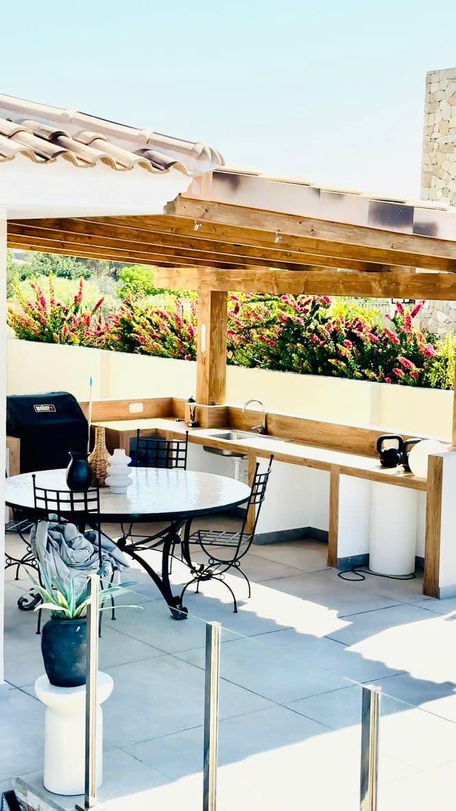 4 Zimmer Villa zu verkaufen in Alfaz del Pi / L'Alfas del Pi mit Pool Garage - 1.195.000 € (Ref: 9417942)