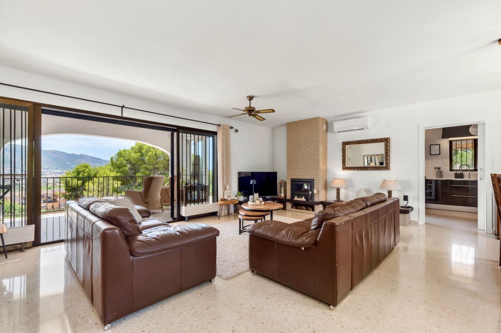 5 slaapkamer Villa te koop in Alfaz del Pi / L'Alfas del Pi met zwembad garage - € 1.400.000 (Ref: 9417945)