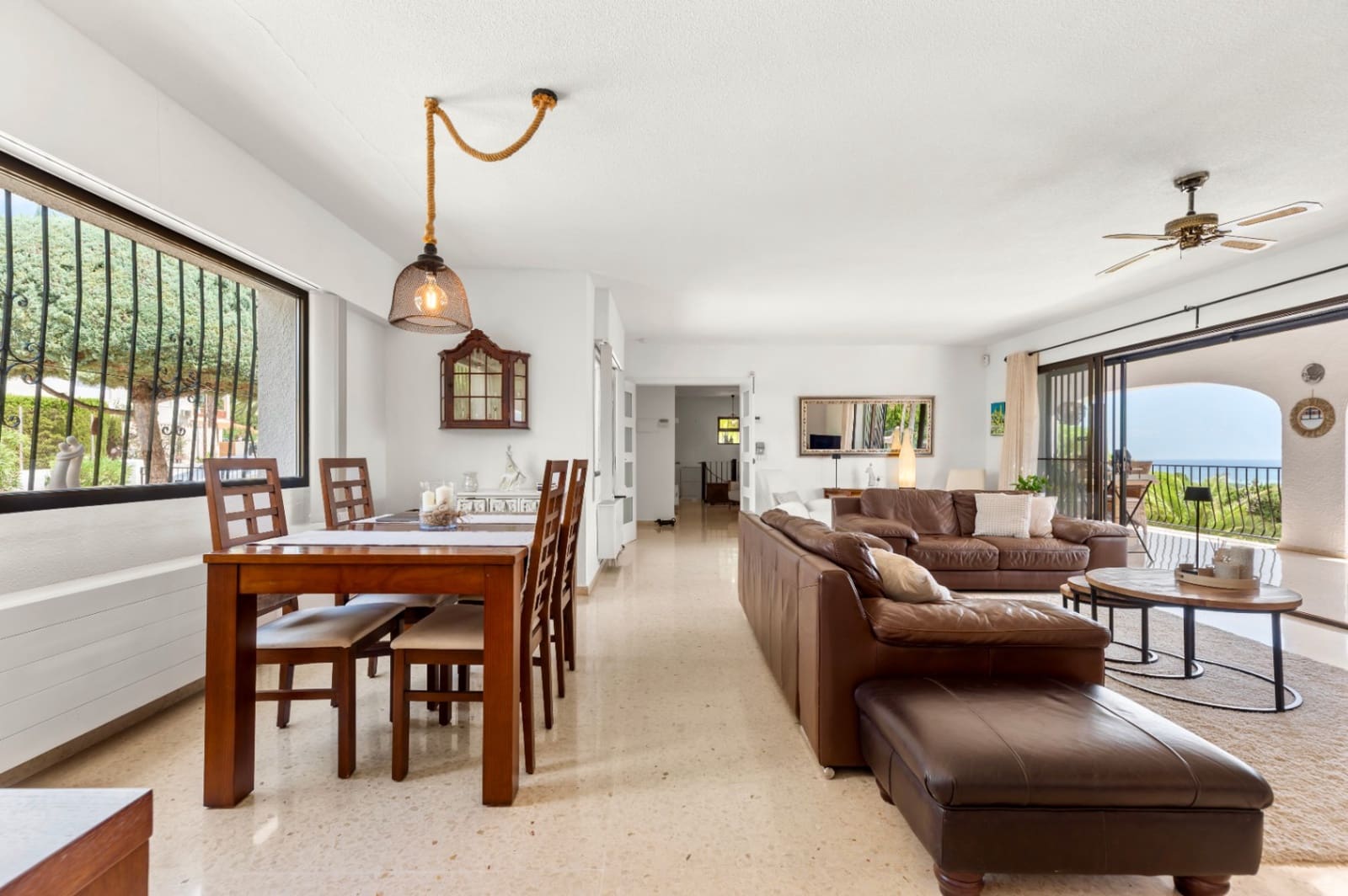 5 slaapkamer Villa te koop in Alfaz del Pi / L'Alfas del Pi met zwembad garage - € 1.400.000 (Ref: 9417945)