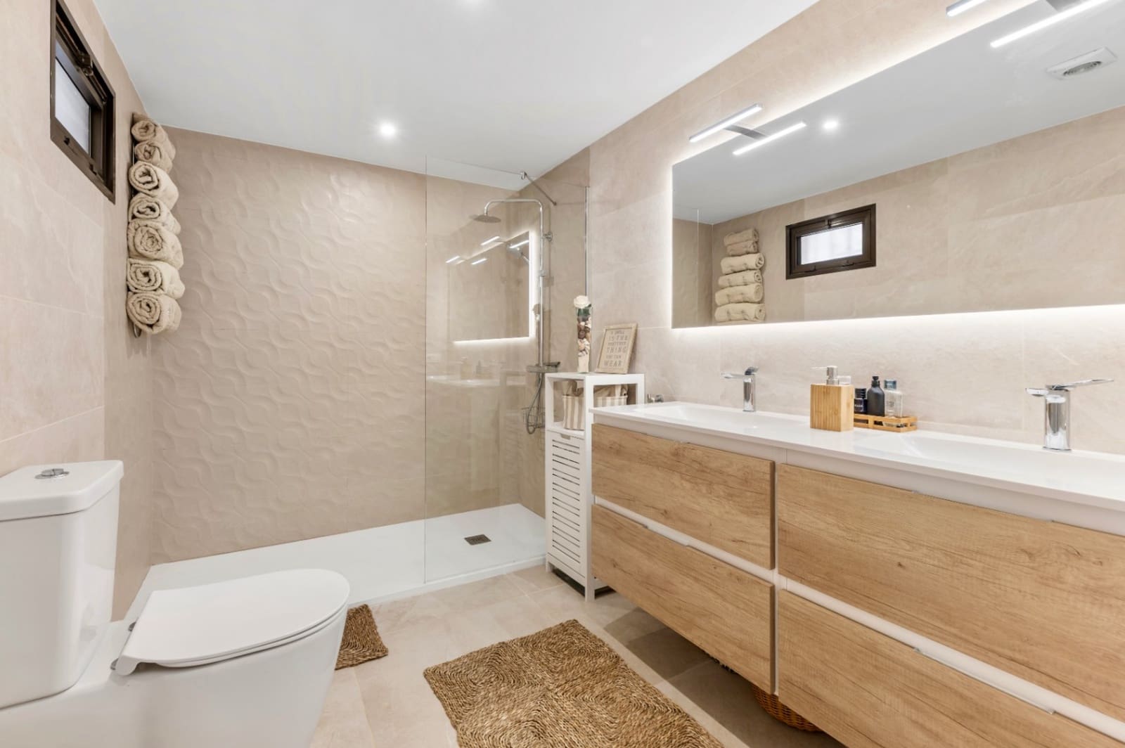 5 slaapkamer Villa te koop in Alfaz del Pi / L'Alfas del Pi met zwembad garage - € 1.400.000 (Ref: 9417945)