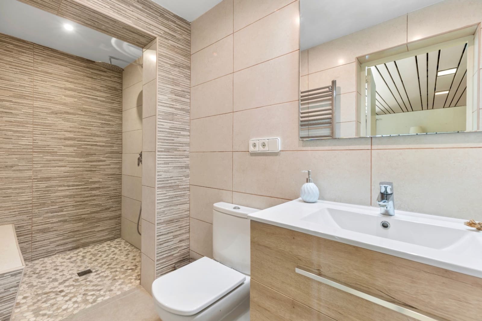 5 slaapkamer Villa te koop in Alfaz del Pi / L'Alfas del Pi met zwembad garage - € 1.400.000 (Ref: 9417945)