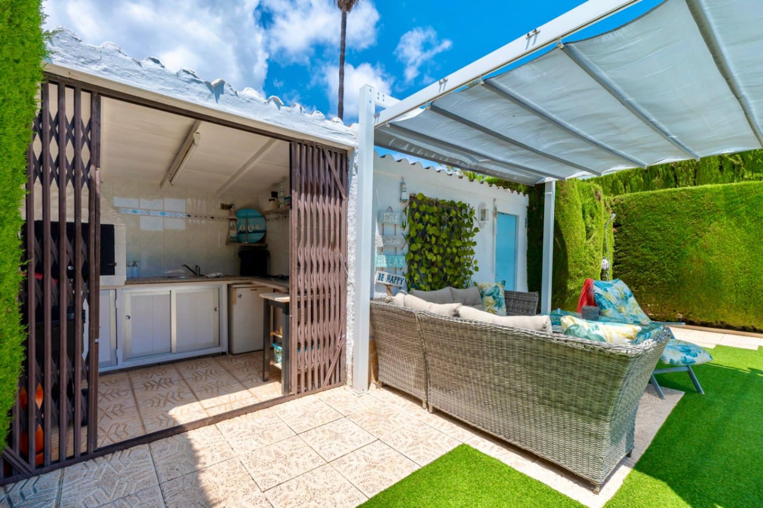 5 slaapkamer Villa te koop in Alfaz del Pi / L'Alfas del Pi met zwembad garage - € 1.400.000 (Ref: 9417945)