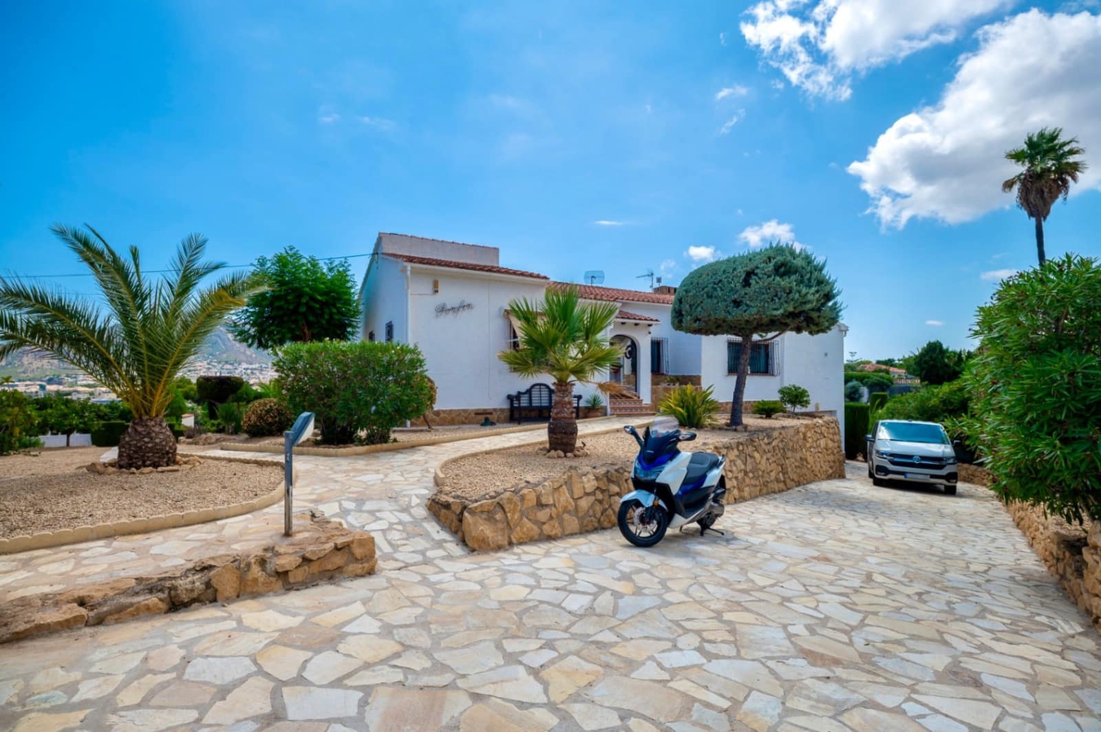 5 slaapkamer Villa te koop in Alfaz del Pi / L'Alfas del Pi met zwembad garage - € 1.400.000 (Ref: 9417945)