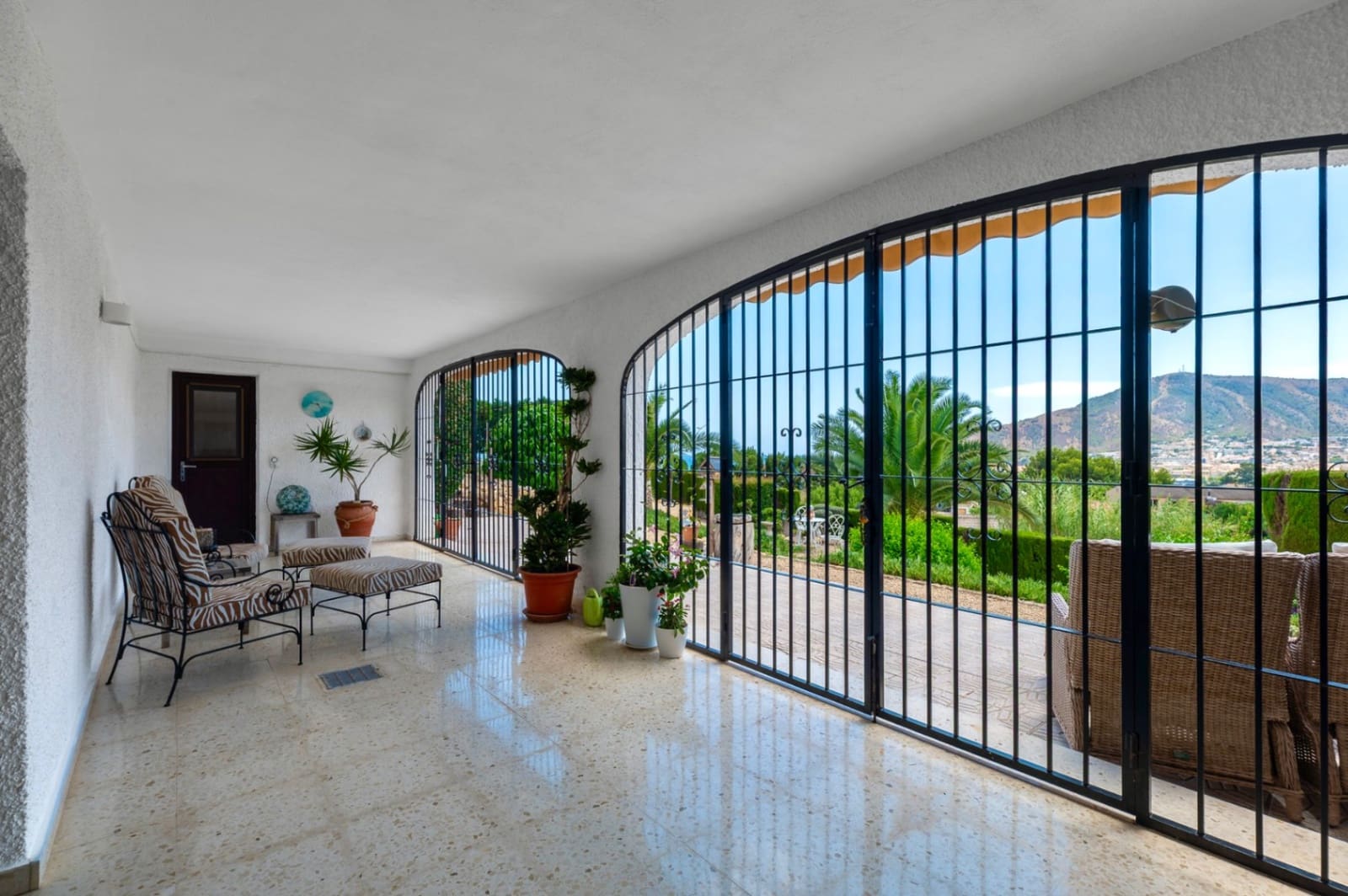 5 slaapkamer Villa te koop in Alfaz del Pi / L'Alfas del Pi met zwembad garage - € 1.400.000 (Ref: 9417945)