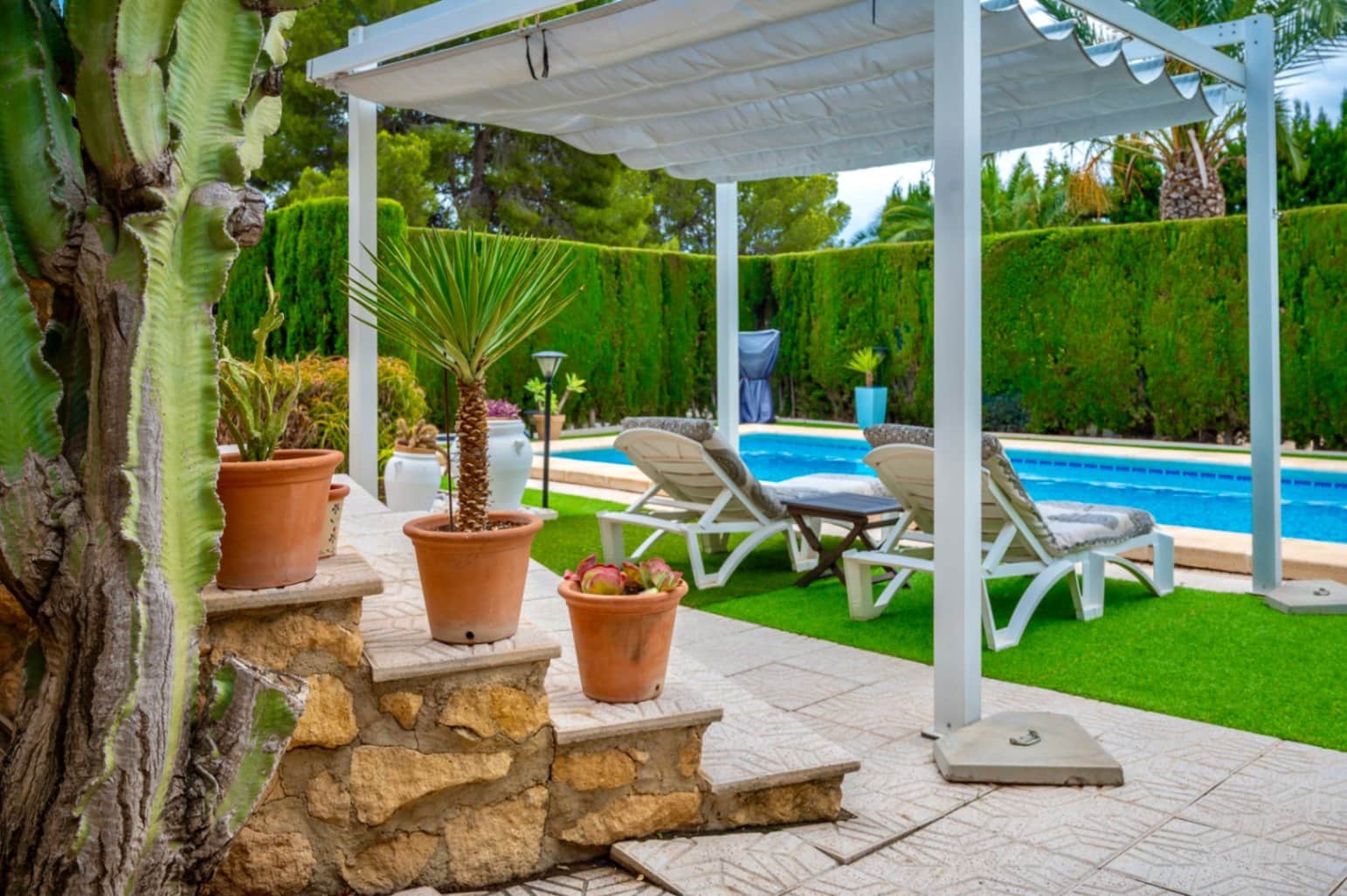 5 slaapkamer Villa te koop in Alfaz del Pi / L'Alfas del Pi met zwembad garage - € 1.400.000 (Ref: 9417945)