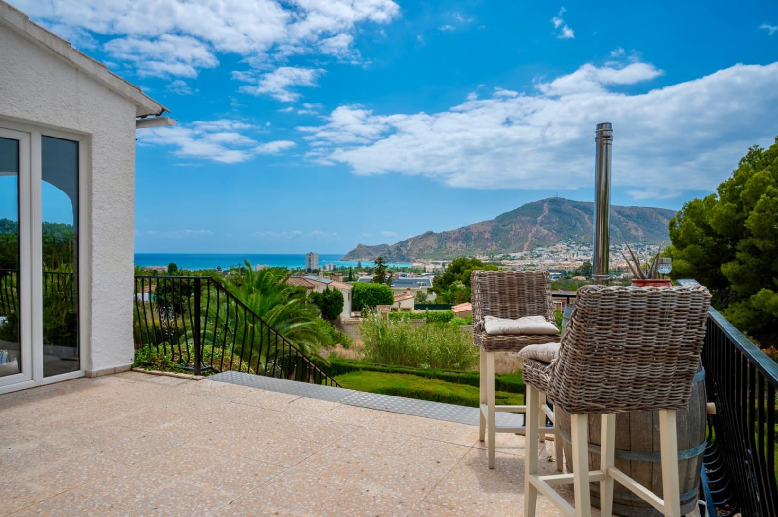 5 slaapkamer Villa te koop in Alfaz del Pi / L'Alfas del Pi met zwembad garage - € 1.400.000 (Ref: 9417945)