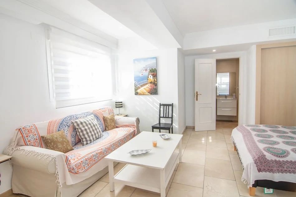 7 bedroom Villa for sale in Alfaz del Pi / L'Alfas del Pi with pool garage - € 1,100,000 (Ref: 9417948)