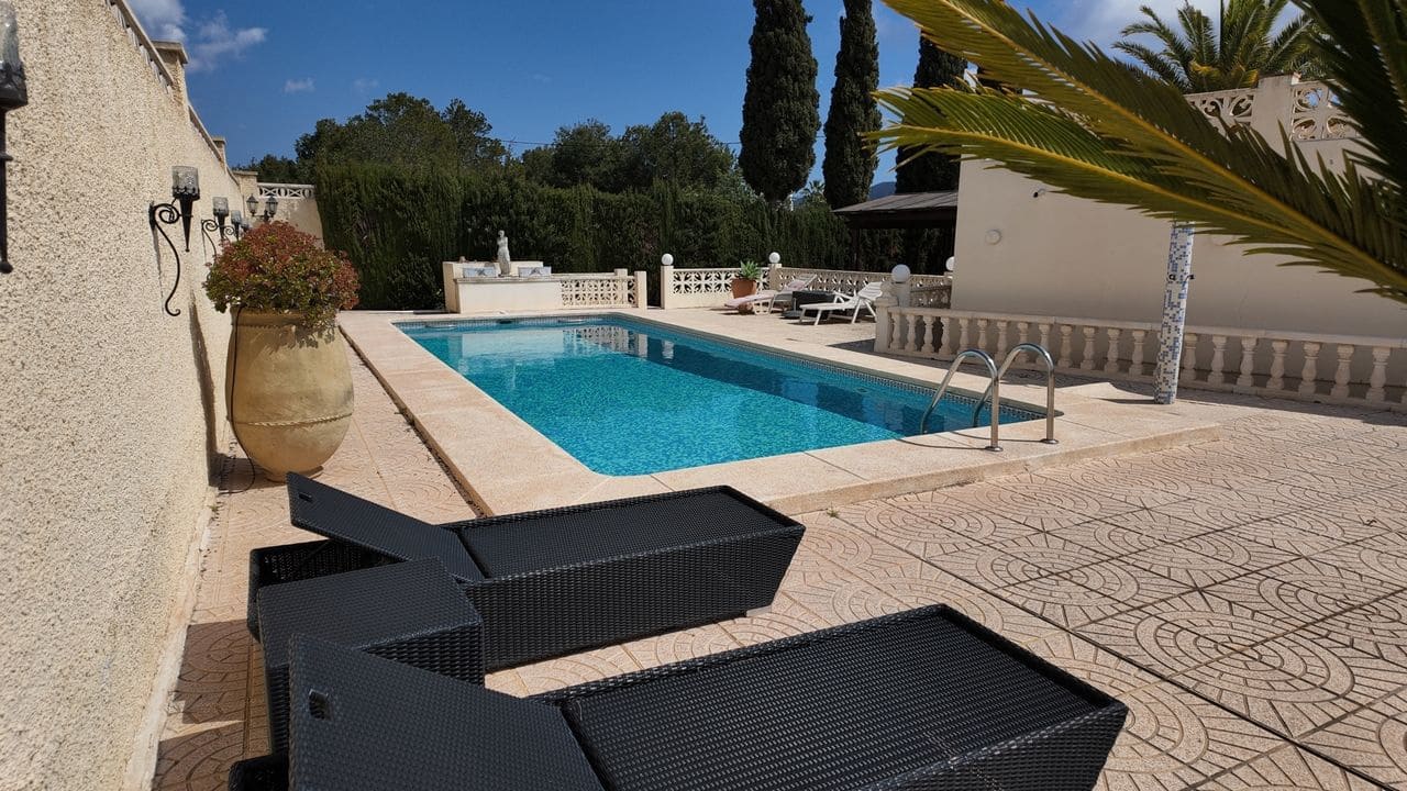 2 sovrum Villa till salu i Alfaz del Pi / L'Alfas del Pi med pool garage - 530 000 € (Ref: 9417949)