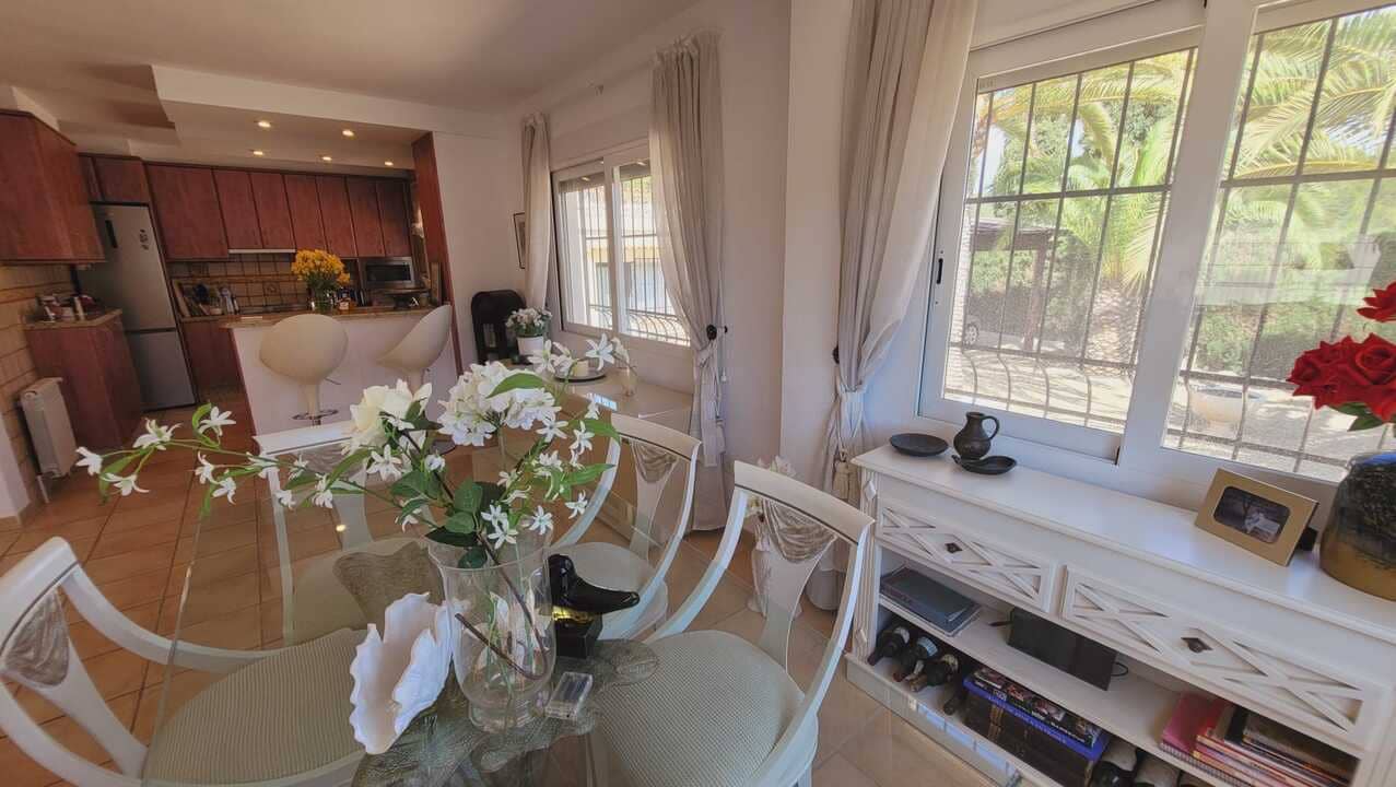 2 sovrum Villa till salu i Alfaz del Pi / L'Alfas del Pi med pool garage - 530 000 € (Ref: 9417949)