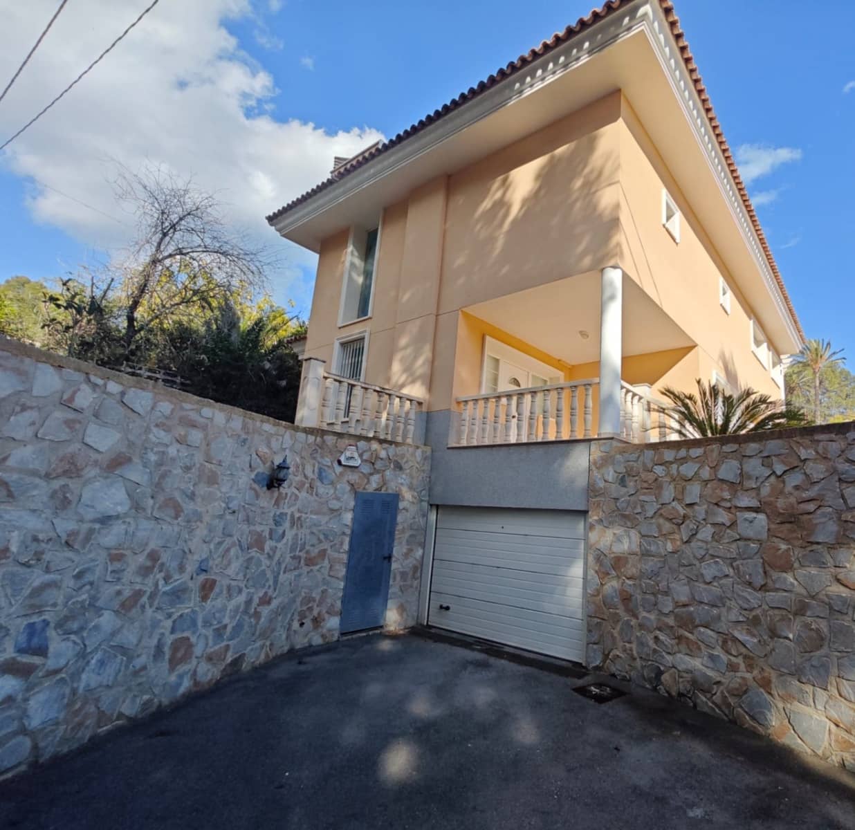 3 sypialnia Willa na sprzedaż w Altea z basenem garażem - 690 000 € (Ref: 9417950)