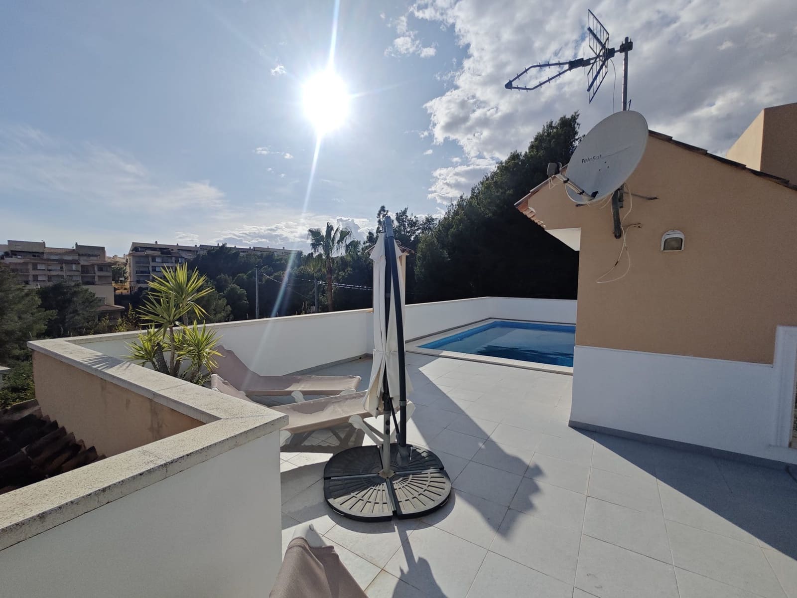 3 sypialnia Willa na sprzedaż w Altea z basenem garażem - 690 000 € (Ref: 9417950)