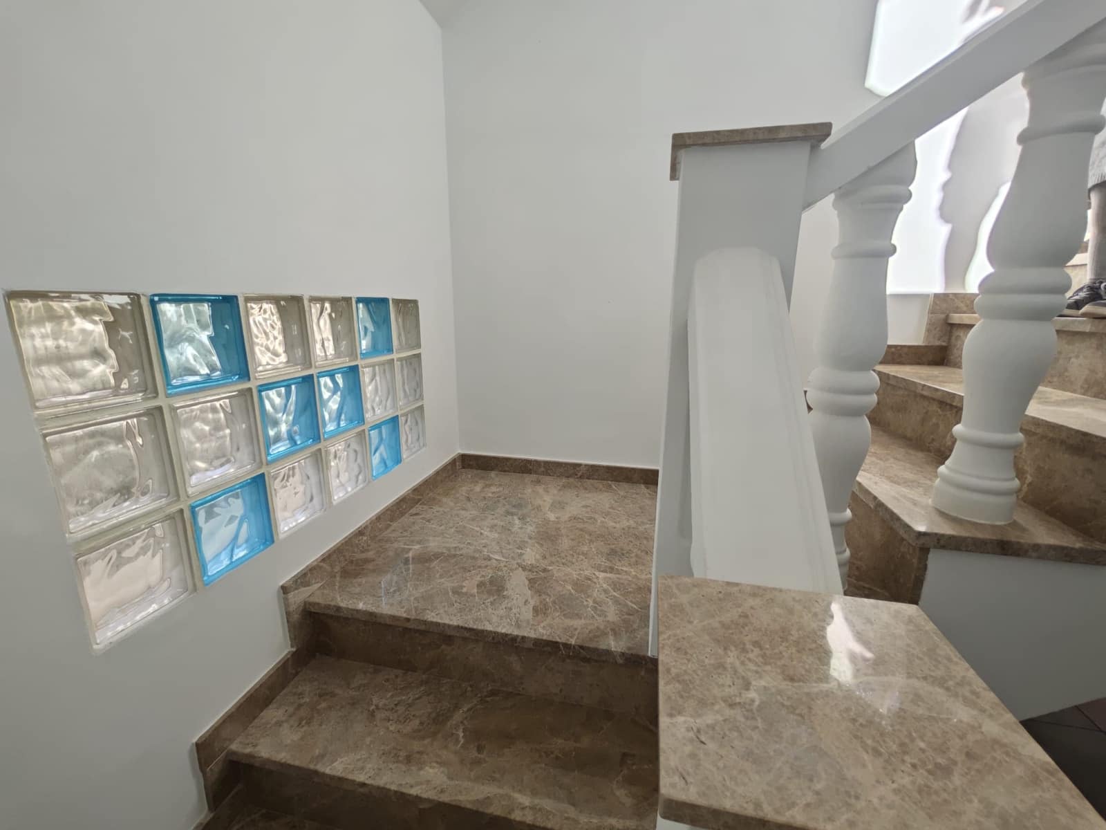 3 sypialnia Willa na sprzedaż w Altea z basenem garażem - 690 000 € (Ref: 9417950)