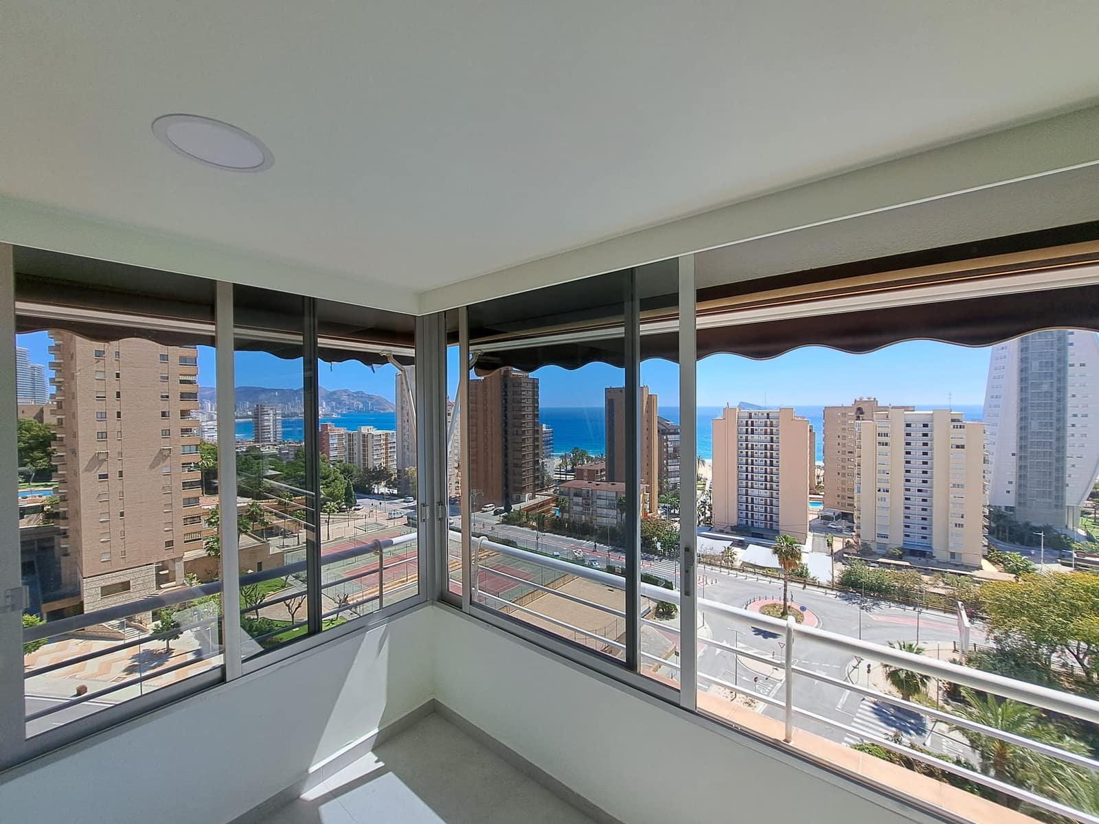 3 slaapkamer Appartement te koop in Benidorm met zwembad garage - € 490.000 (Ref: 9417951)