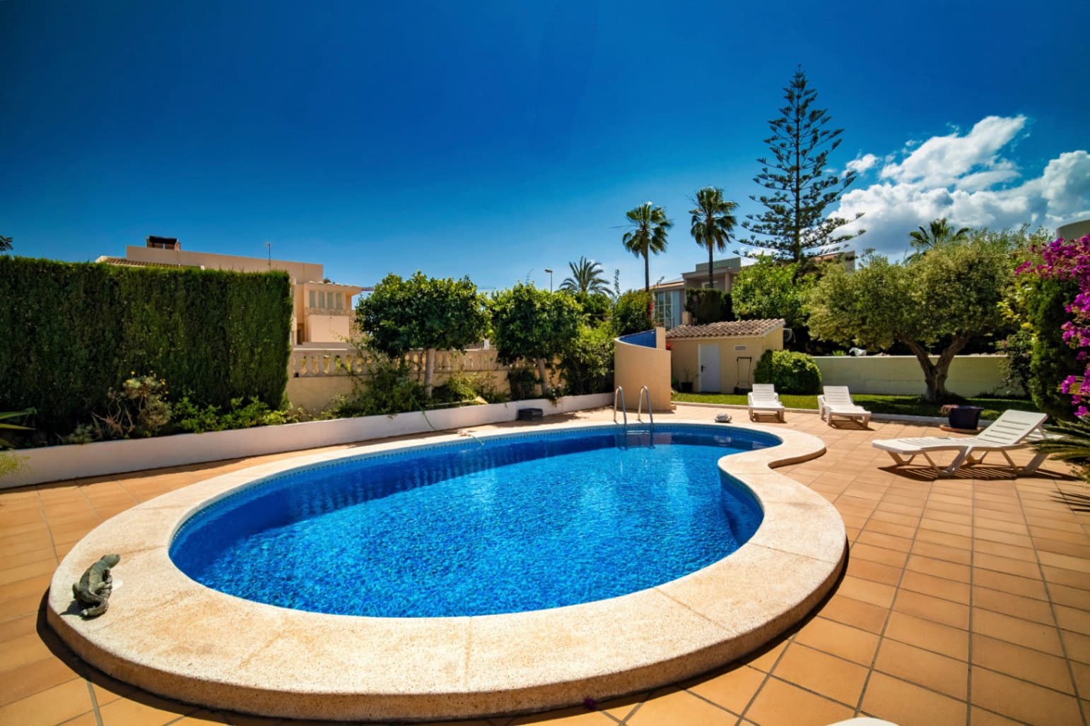 3 bedroom Villa for sale in La Nucia with pool garage - € 870,000 (Ref: 9417952)