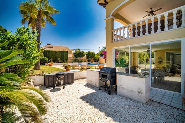 3 bedroom Villa for sale in La Nucia with pool garage - € 870,000 (Ref: 9417952)