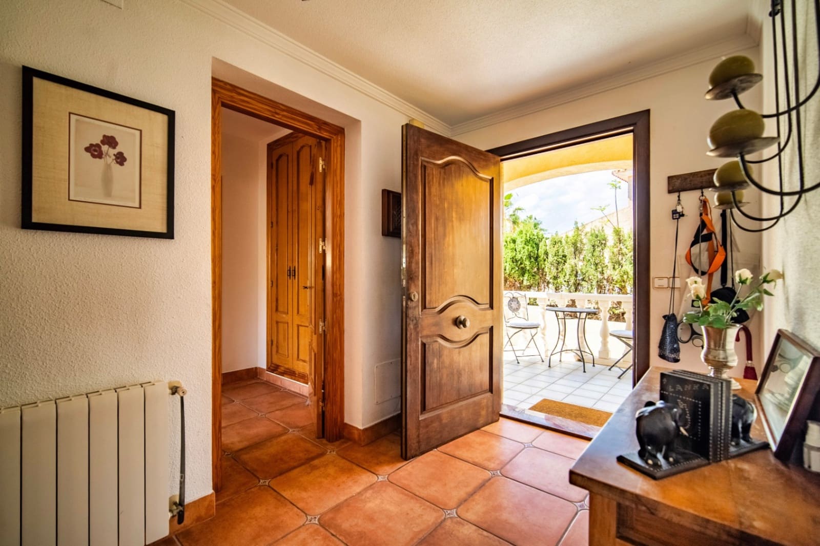 3 bedroom Villa for sale in La Nucia with pool garage - € 870,000 (Ref: 9417952)