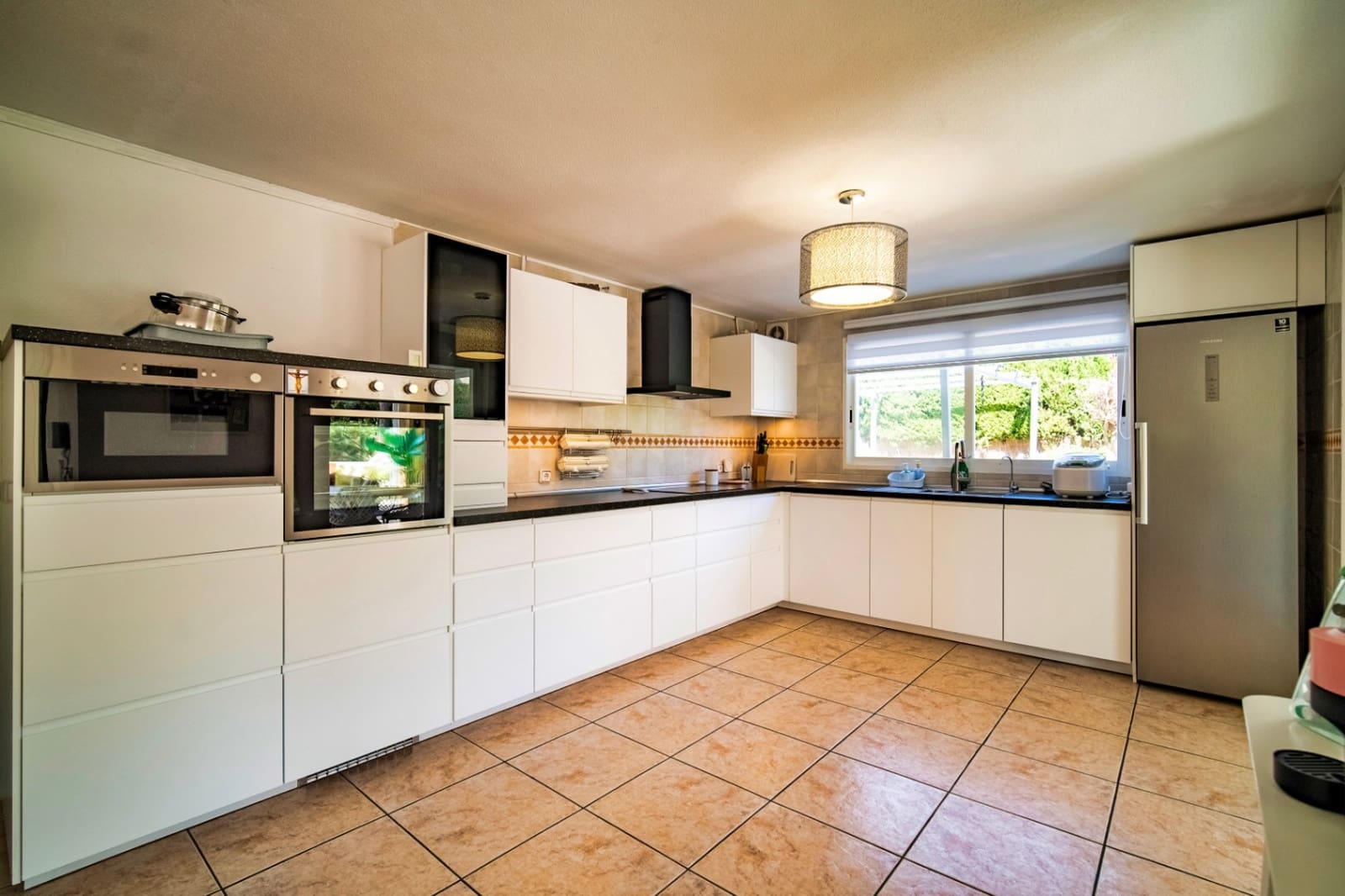 3 bedroom Villa for sale in La Nucia with pool garage - € 870,000 (Ref: 9417952)