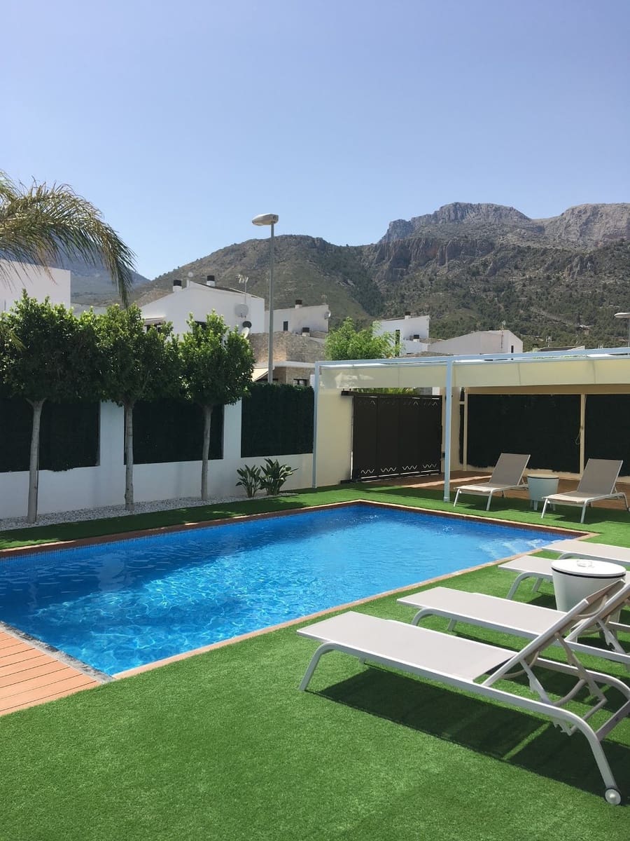 5 chambre Villa/Maison à vendre à Polop avec garage - 595 000 € (Ref: 9417954)