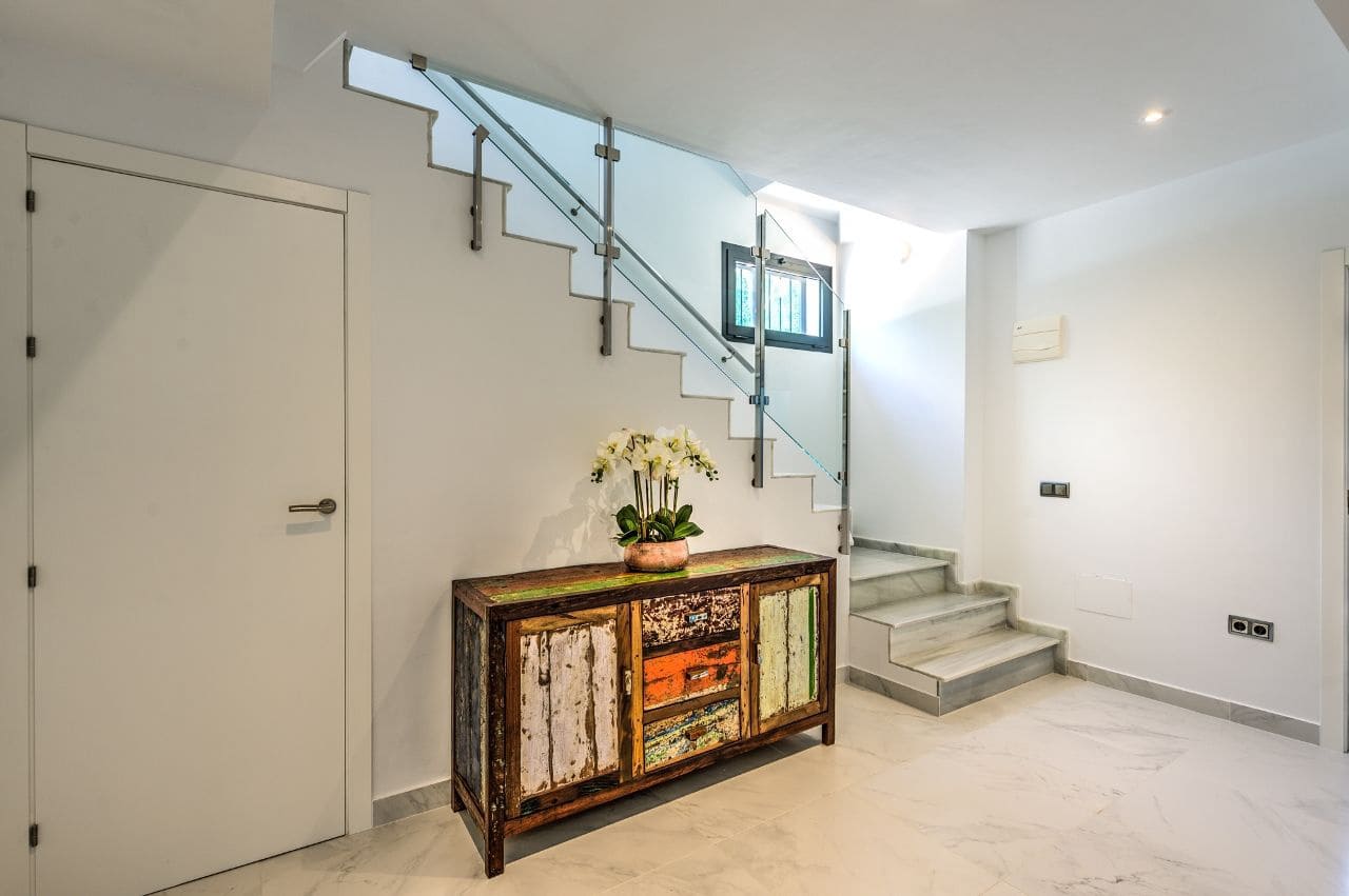 5 chambre Villa/Maison à vendre à Polop avec garage - 595 000 € (Ref: 9417954)