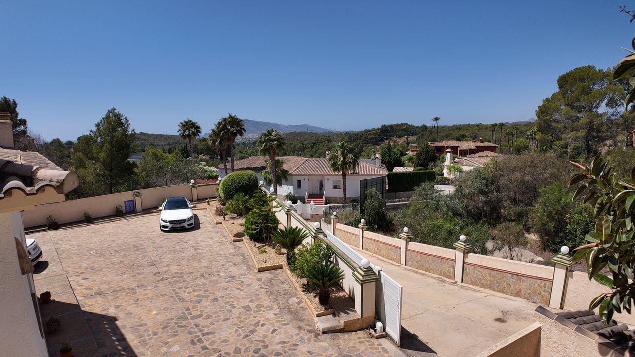 3 soverom Villa til salgs i Altea la Vella med svømmebasseng garasje - € 950 000 (Ref: 9417955)