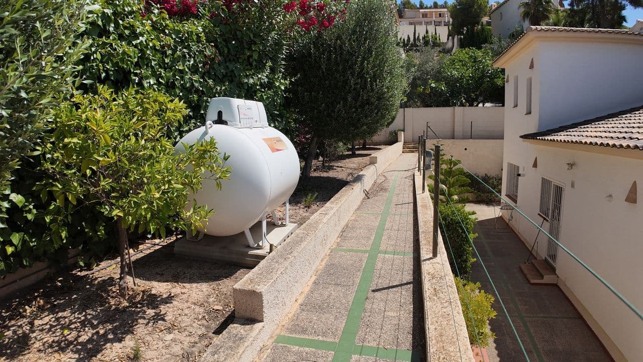 3 soverom Villa til salgs i Altea la Vella med svømmebasseng garasje - € 950 000 (Ref: 9417955)