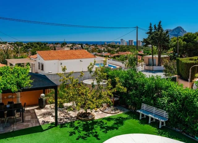 3 Zimmer Villa zu verkaufen in Calpe / Calp mit Pool Garage - 535.000 € (Ref: 9417956)