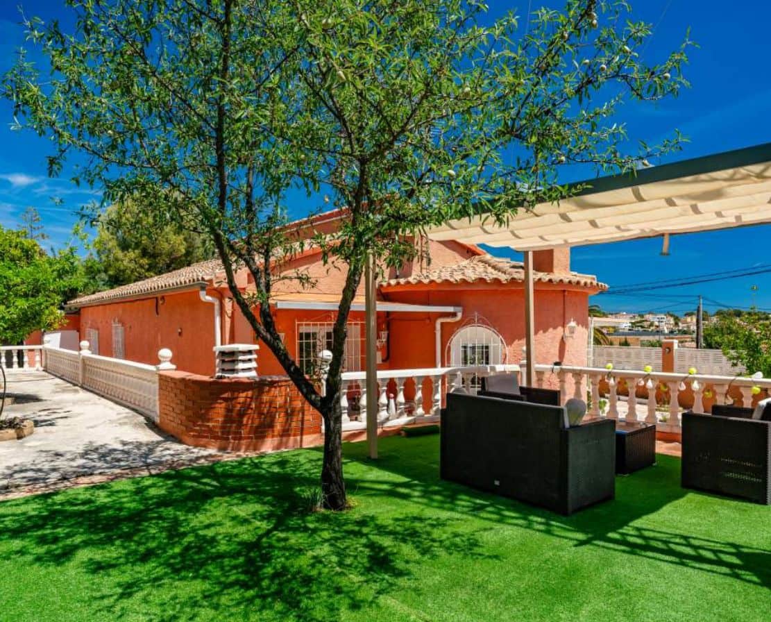 3 Zimmer Villa zu verkaufen in Calpe / Calp mit Pool Garage - 535.000 € (Ref: 9417956)