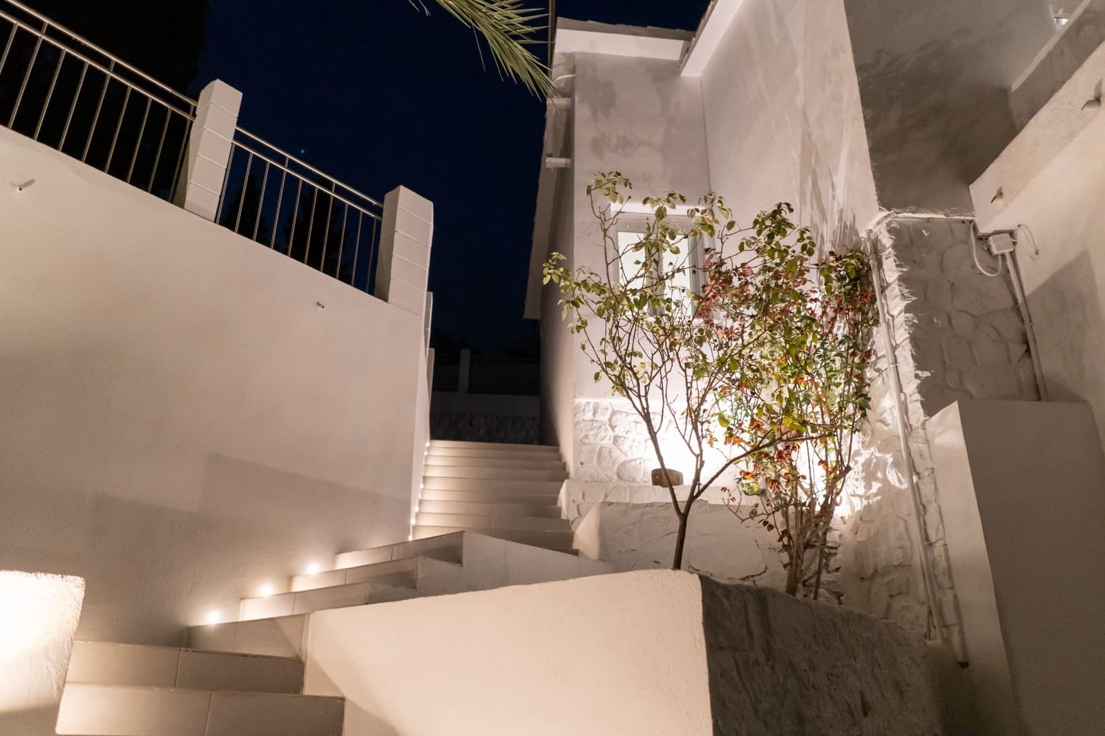 4 bedroom Villa for sale in Altea with pool garage - € 645,000 (Ref: 9417957)