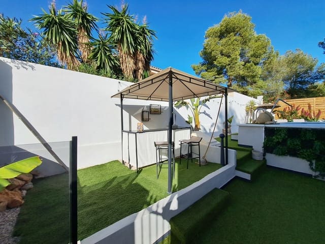 3 soveværelse Villa til salg i La Nucia med swimmingpool garage - € 495.000 (Ref: 9417959)