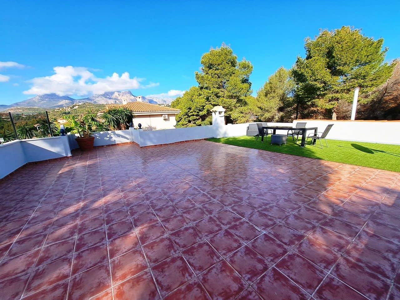 3 soveværelse Villa til salg i La Nucia med swimmingpool garage - € 495.000 (Ref: 9417959)