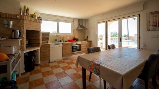 4 soveværelse Villa til salg i Calpe / Calp med swimmingpool garage - € 855.000 (Ref: 9417962)