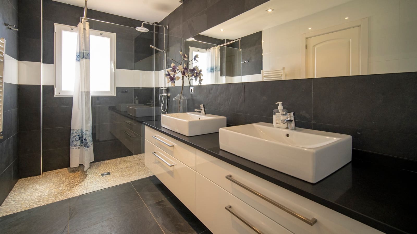 4 soveværelse Villa til salg i Calpe / Calp med swimmingpool garage - € 855.000 (Ref: 9417962)