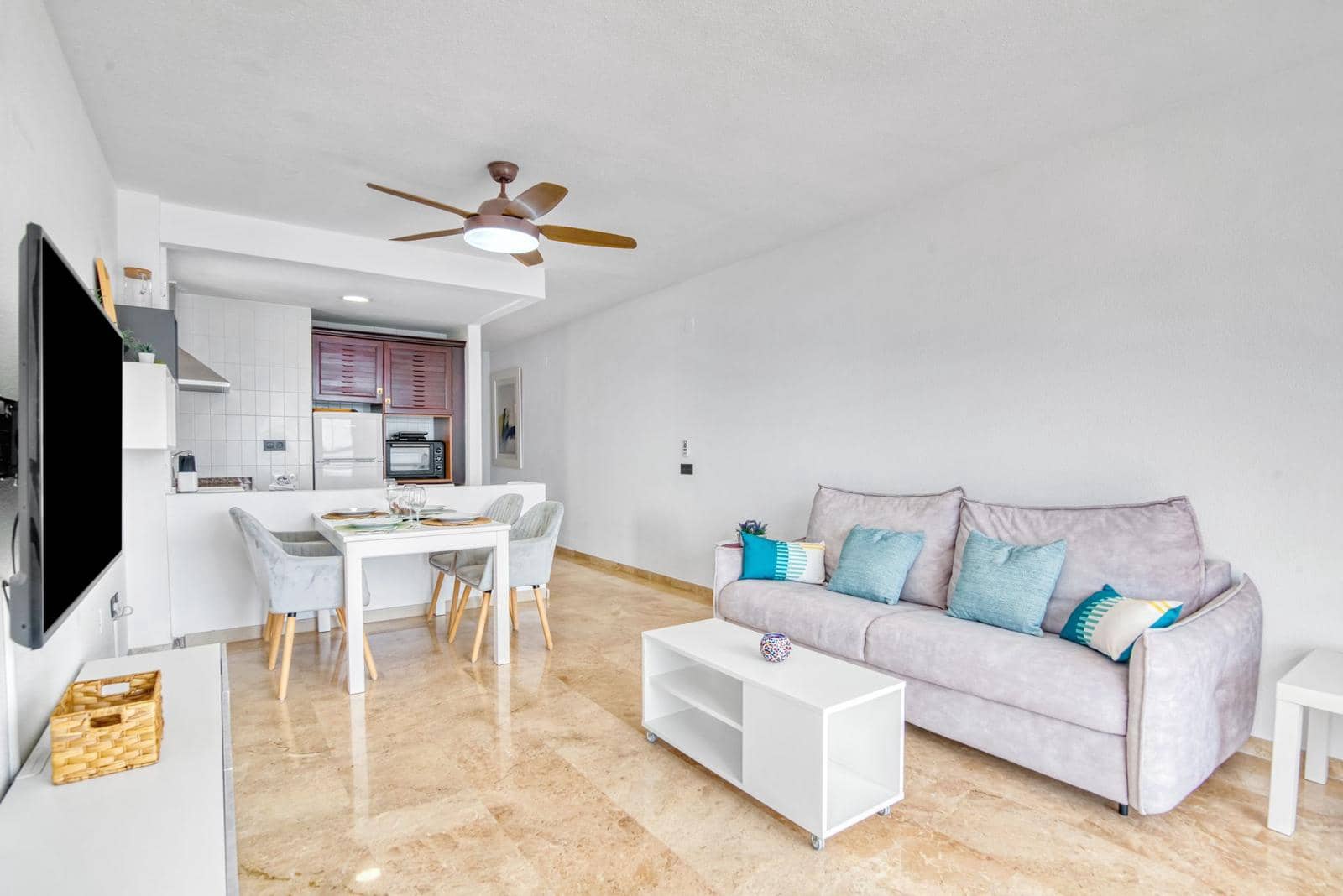 1 bedroom Apartment for sale in Altea with pool - € 325,000 (Ref: 9417963)