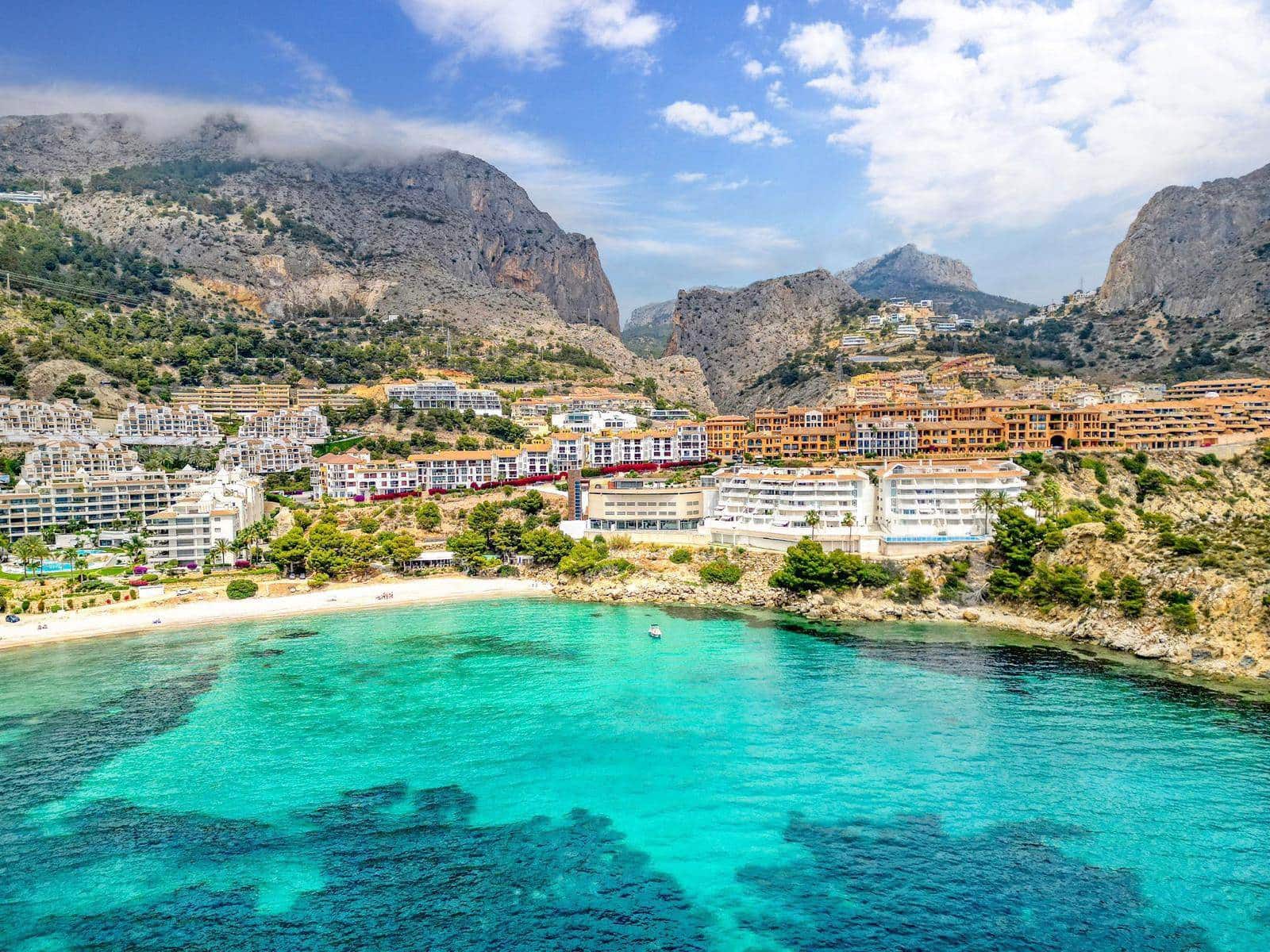 1 bedroom Apartment for sale in Altea with pool - € 325,000 (Ref: 9417963)