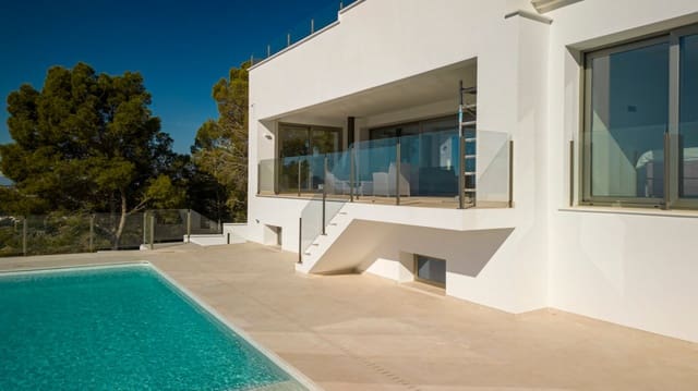 3 bedroom Villa for sale in Altea with pool garage - € 1,788,000 (Ref: 9417965)