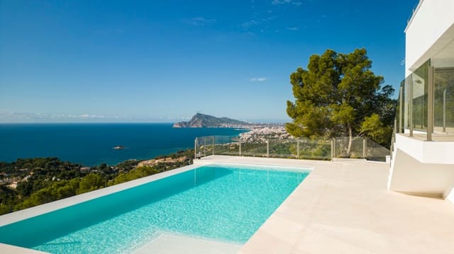 3 bedroom Villa for sale in Altea with pool garage - € 1,788,000 (Ref: 9417965)