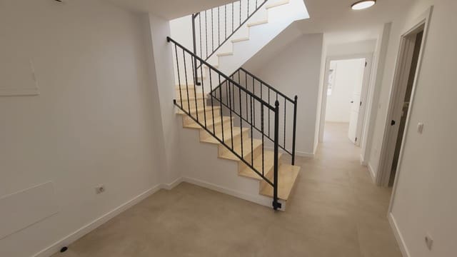 3 soverom Villa til salgs i El Campello med garasje - € 550 000 (Ref: 9417967)