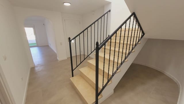 3 soverom Villa til salgs i El Campello med garasje - € 550 000 (Ref: 9417967)