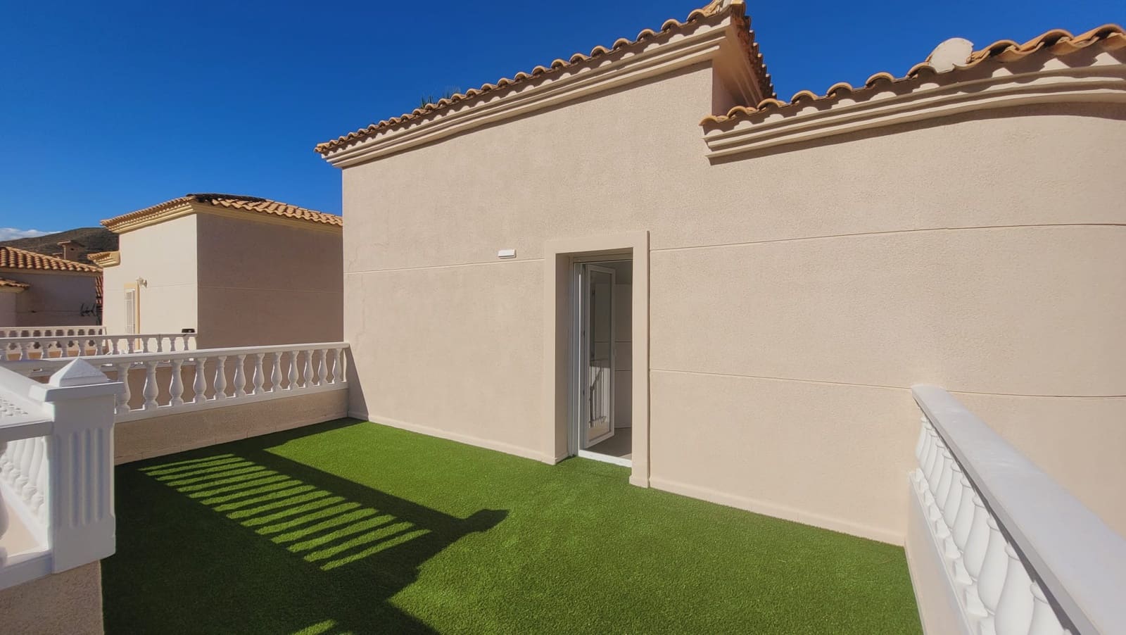 3 soverom Villa til salgs i El Campello med garasje - € 550 000 (Ref: 9417967)