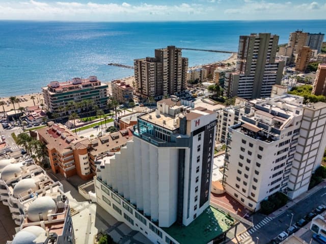 Hotel for sale in El Campello with pool garage - € 12,500,000 (Ref: 9417969)