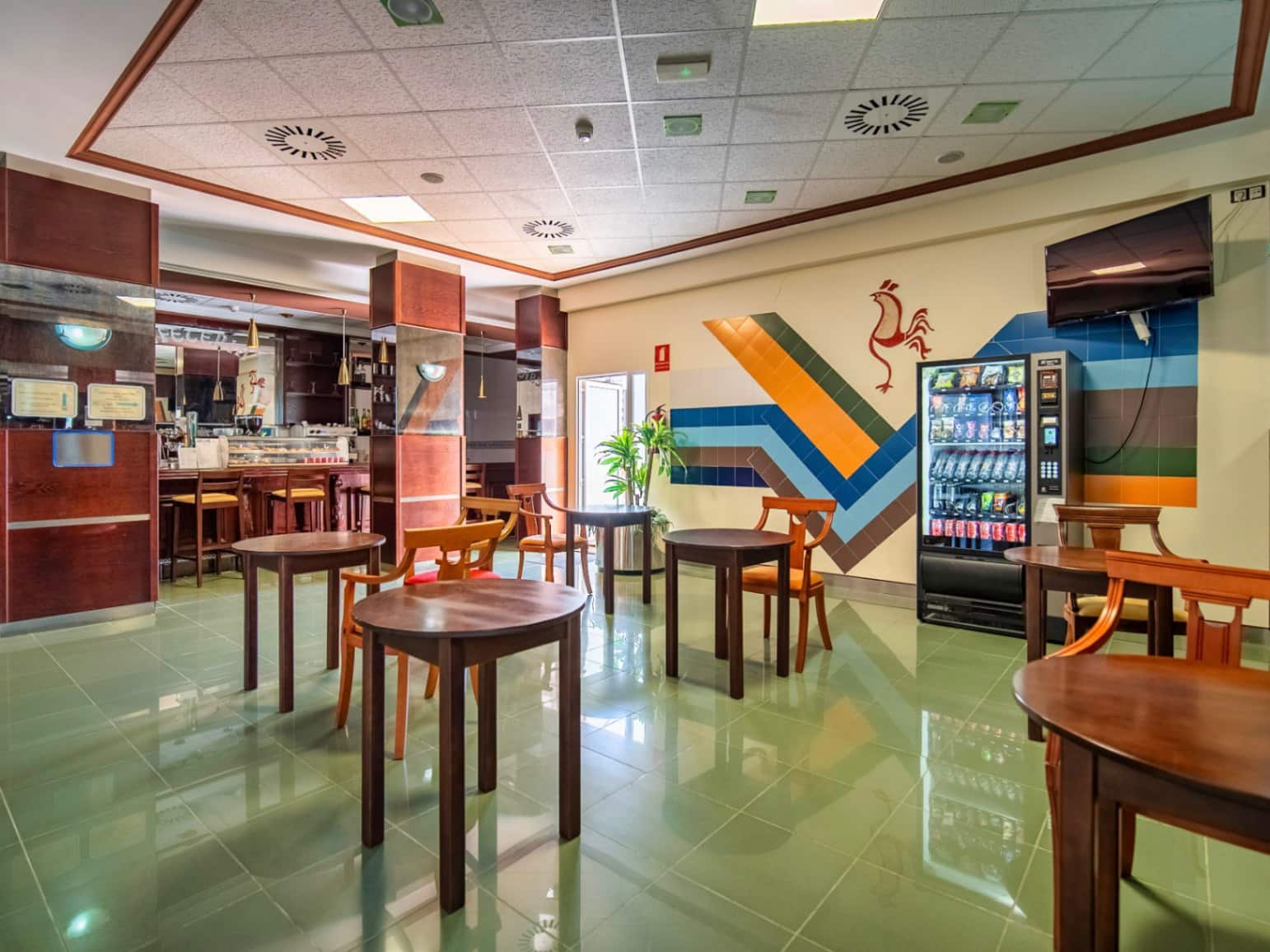 Hotell til salgs i El Campello med svømmebasseng garasje - € 12 500 000 (Ref: 9417969)