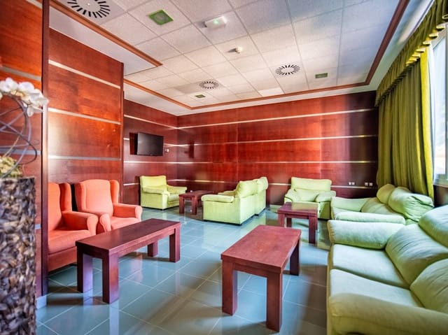 Hotel for sale in El Campello with pool garage - € 12,500,000 (Ref: 9417969)