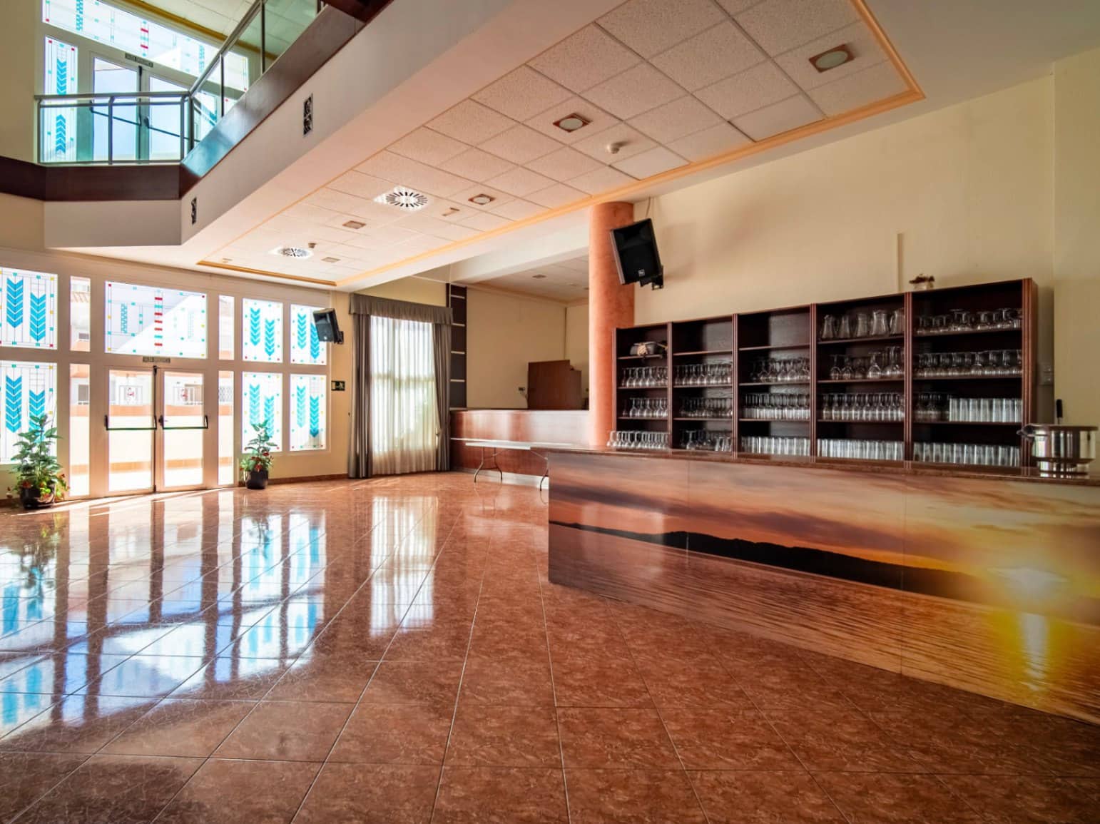 Hotell til salgs i El Campello med svømmebasseng garasje - € 12 500 000 (Ref: 9417969)