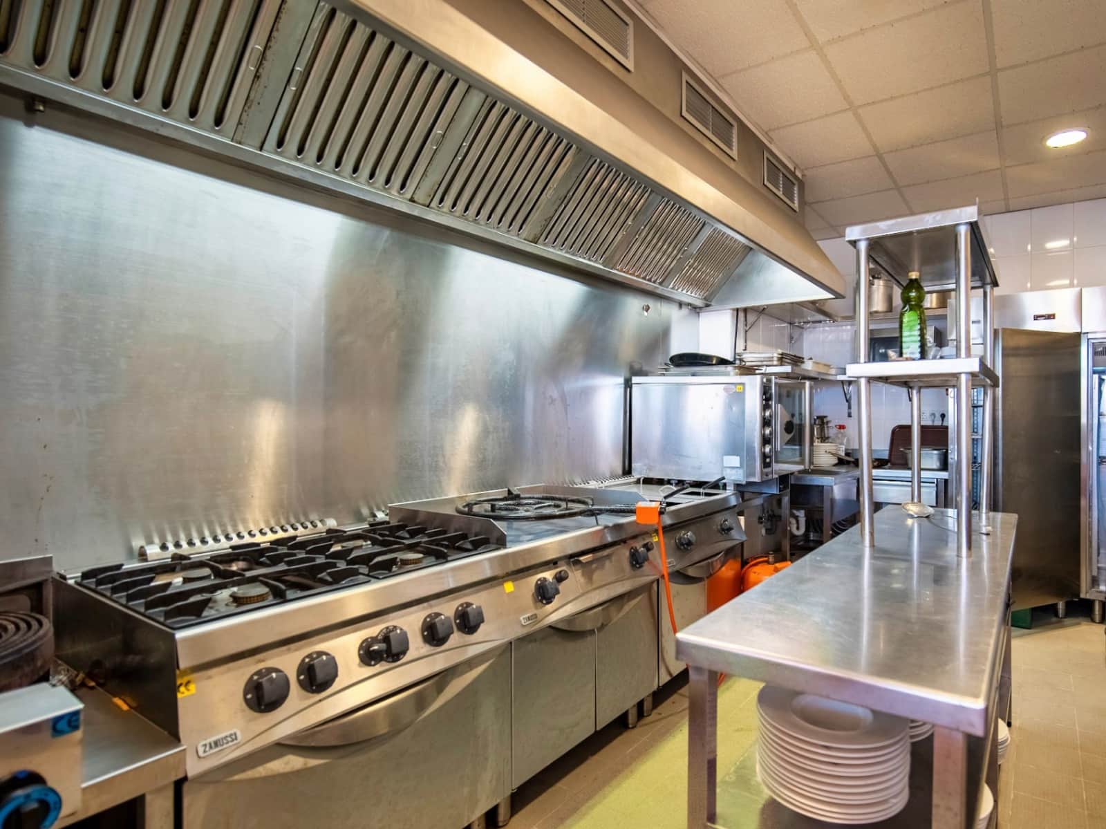 Hotell til salgs i El Campello med svømmebasseng garasje - € 12 500 000 (Ref: 9417969)