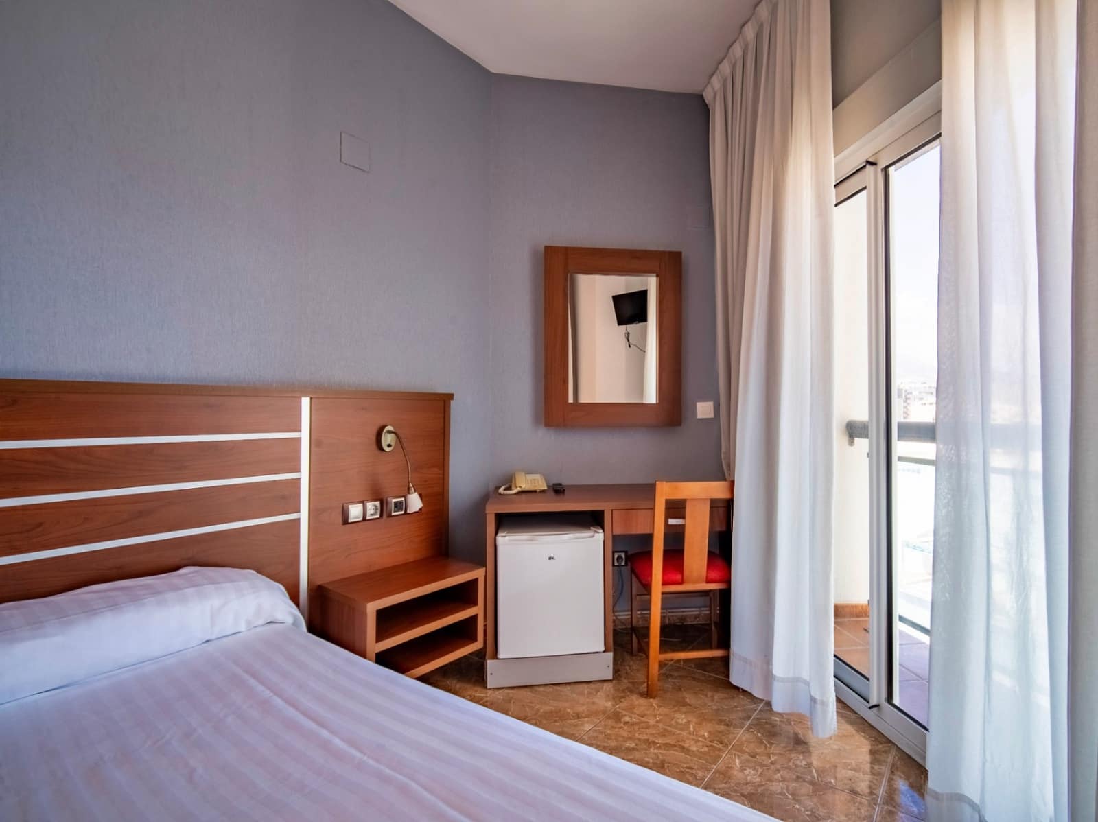 Hotell til salgs i El Campello med svømmebasseng garasje - € 12 500 000 (Ref: 9417969)