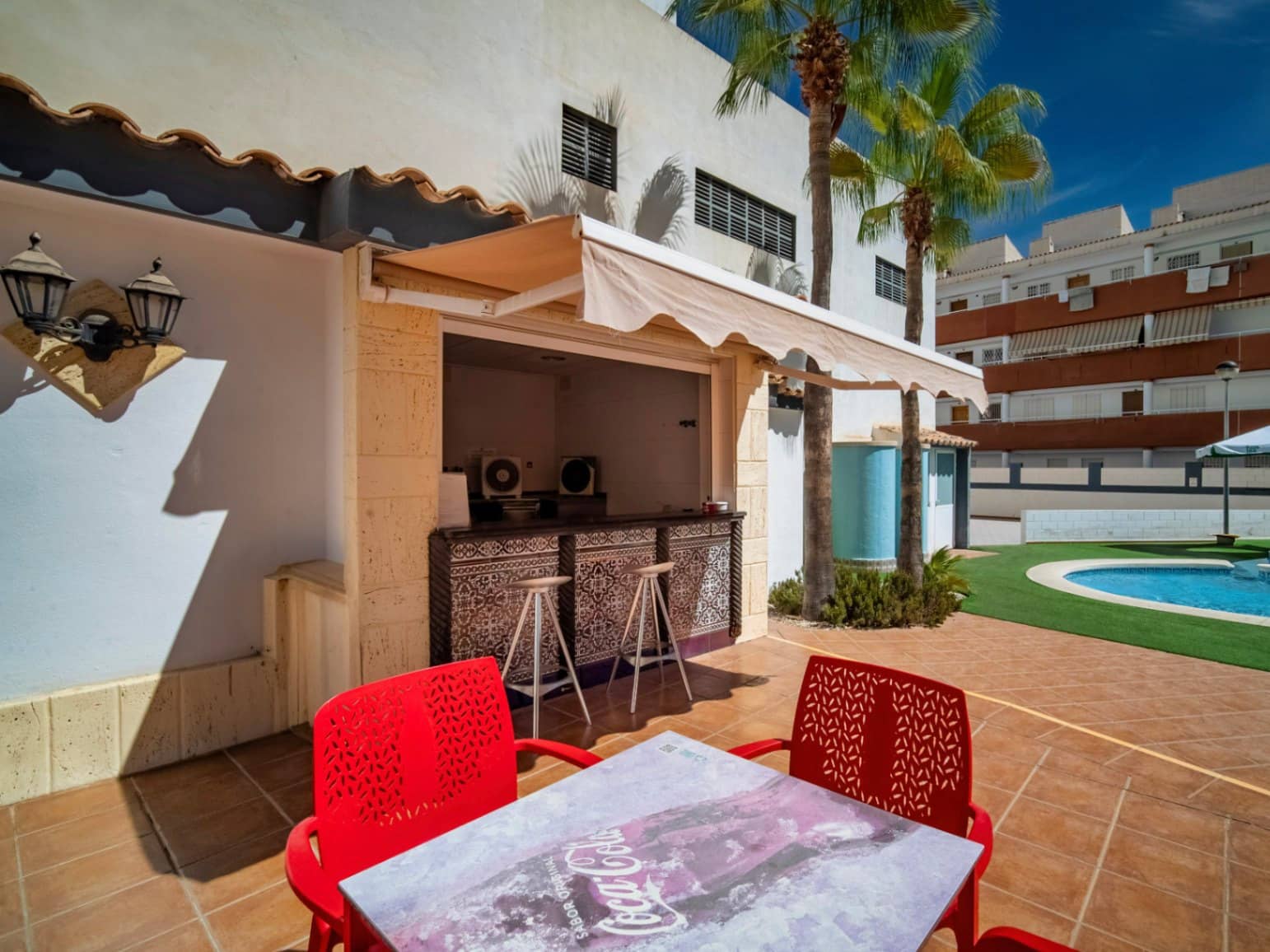 Hotell til salgs i El Campello med svømmebasseng garasje - € 12 500 000 (Ref: 9417969)