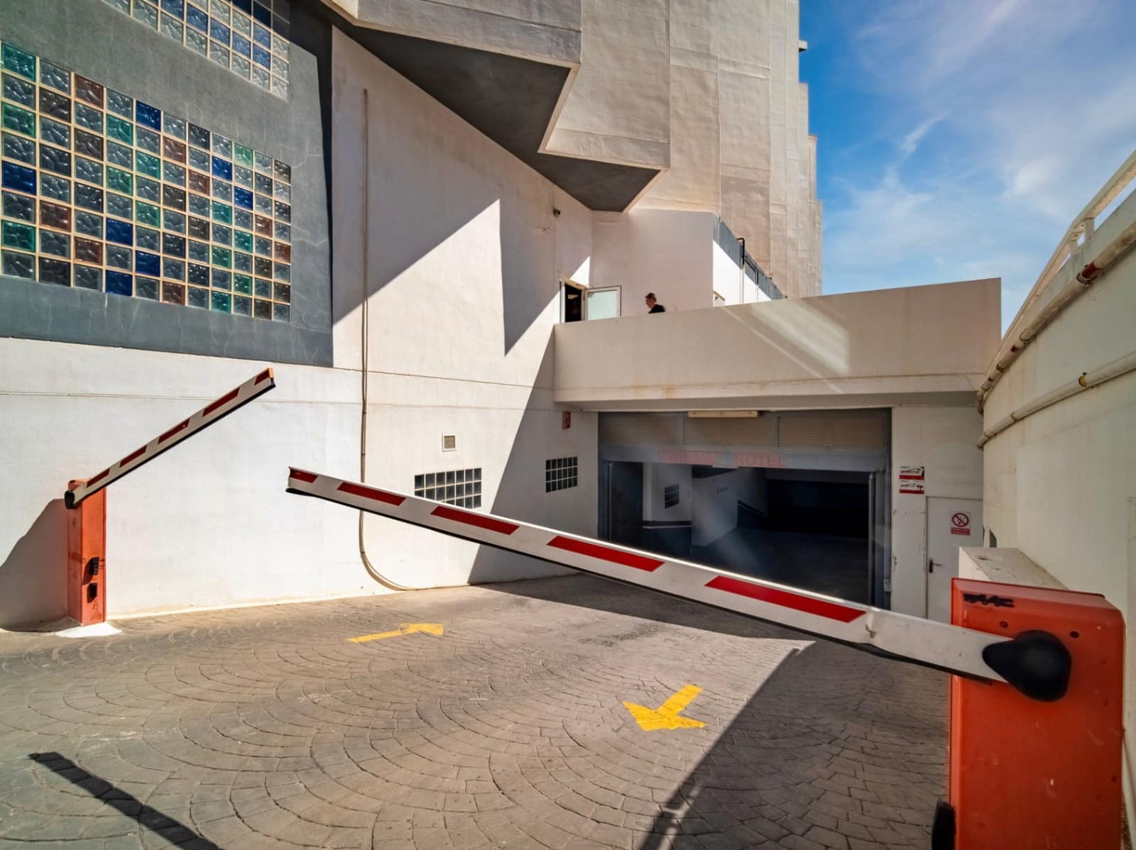 Hotell til salgs i El Campello med svømmebasseng garasje - € 12 500 000 (Ref: 9417969)