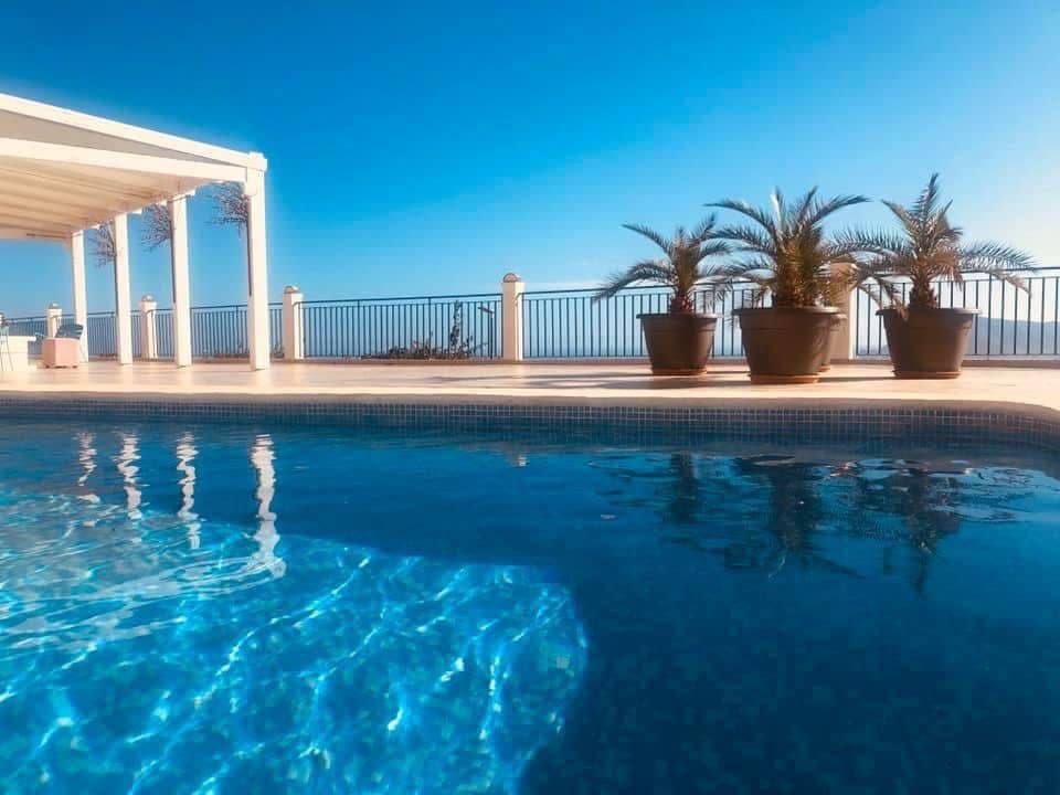 3 soverom Villa til salgs i Altea la Vella med svømmebasseng garasje - € 775 000 (Ref: 9417970)