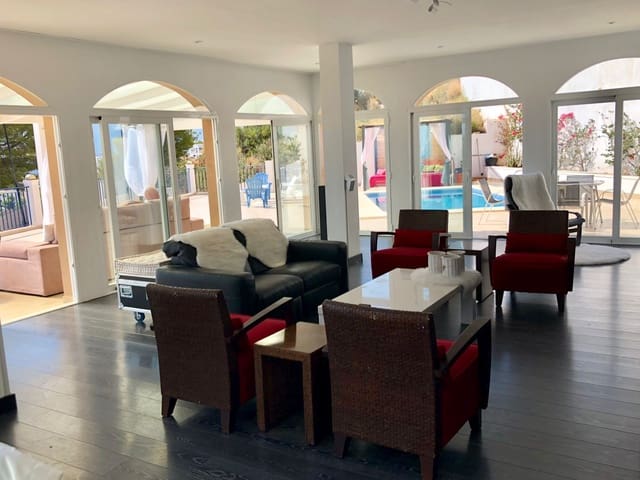 3 soverom Villa til salgs i Altea la Vella, Altea med svømmebasseng garasje - € 775 000 (Ref: 9417970)