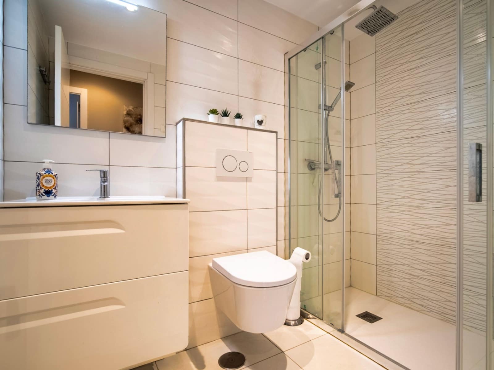 15 bedroom Hotel for sale in Albir with pool garage - € 1,750,000 (Ref: 9417971)